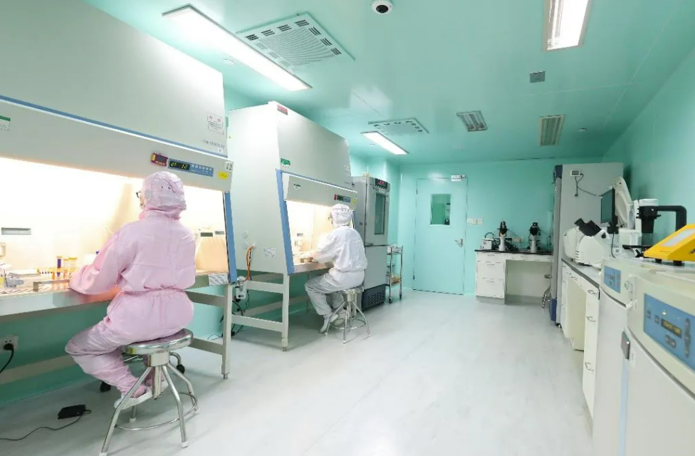 医院检查科实验室PCR